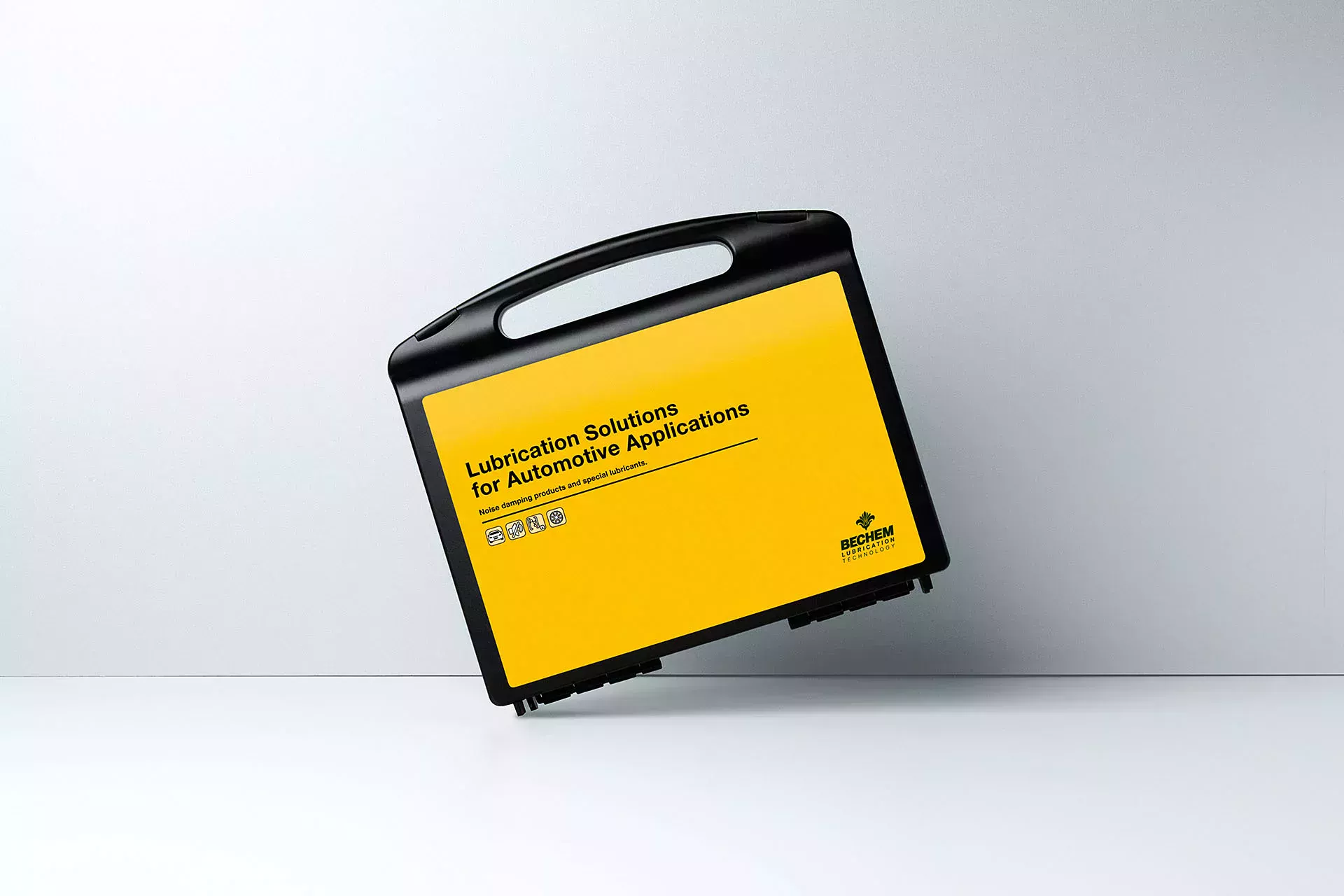 Ljuddämpningssats för bilen