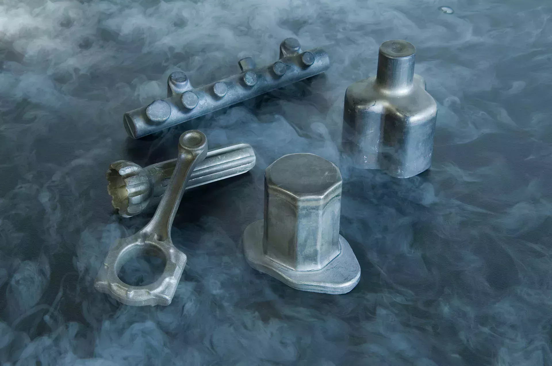 Halvfabrikat på en grå bakgrund