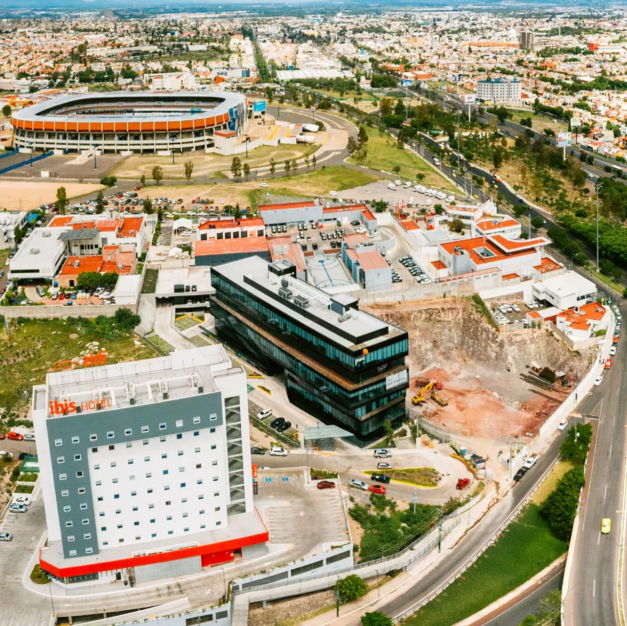 Tätbebyggd stad från ovan