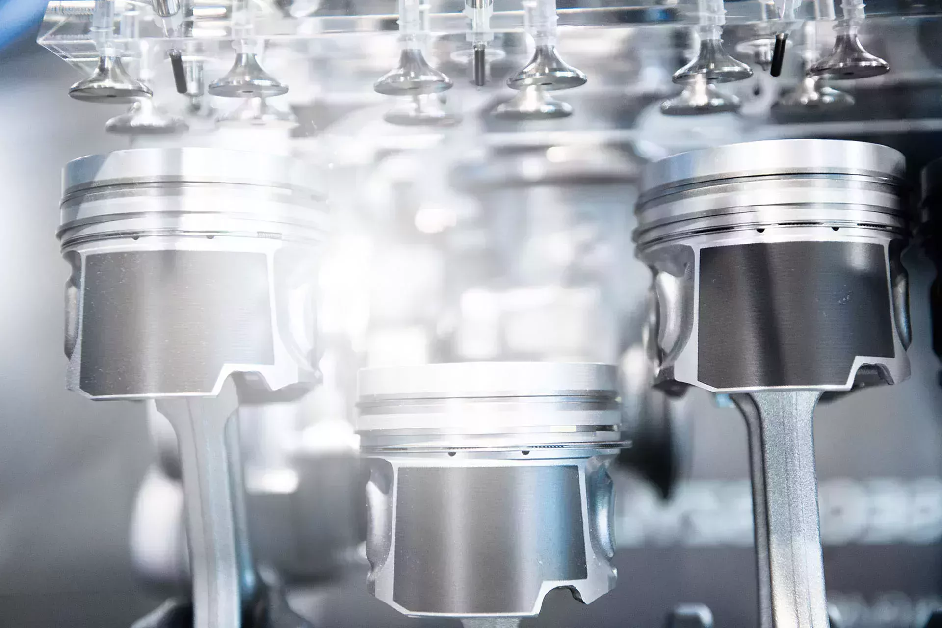 två kolvar för limmade beläggningar