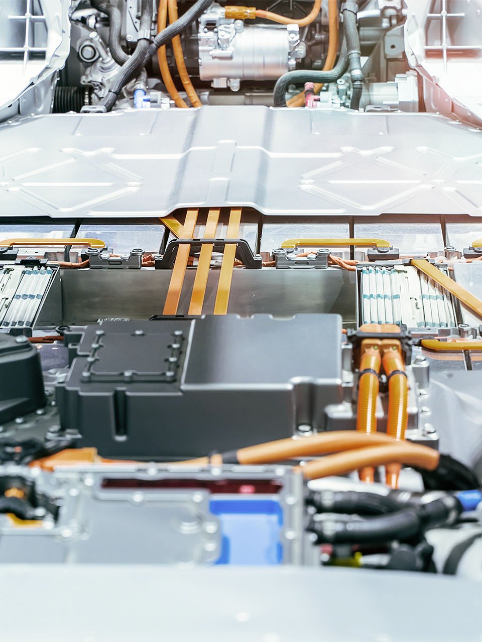 Elbil från underifrån