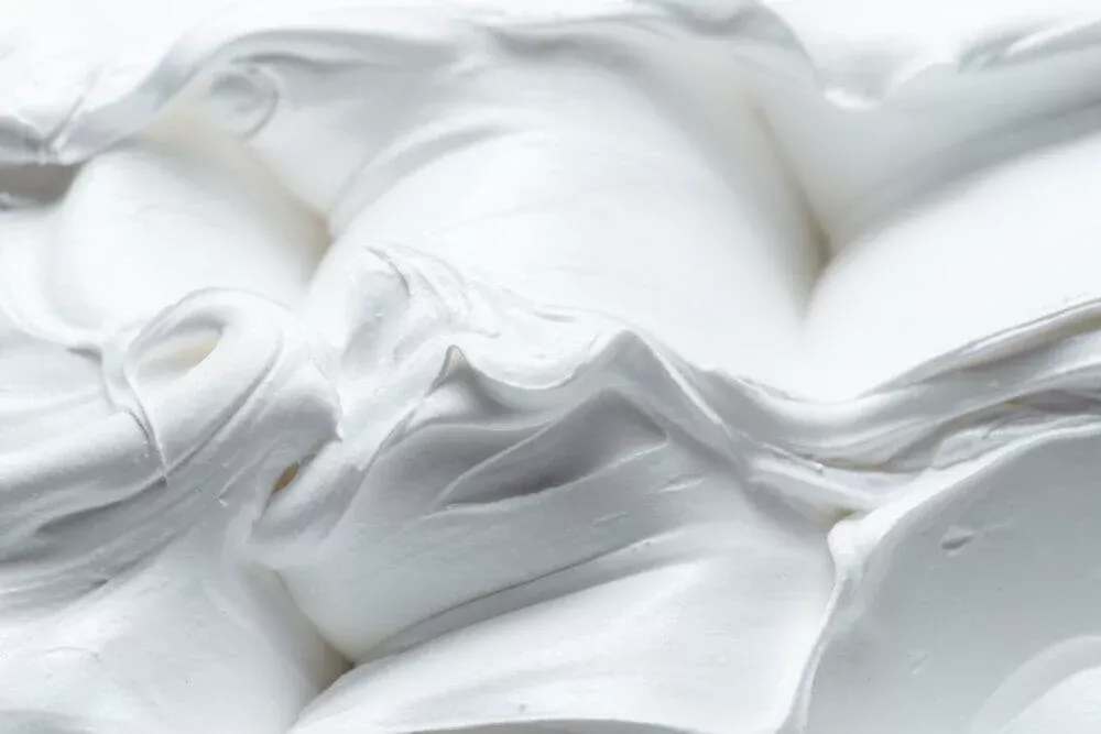 Närbild av en vit pasta